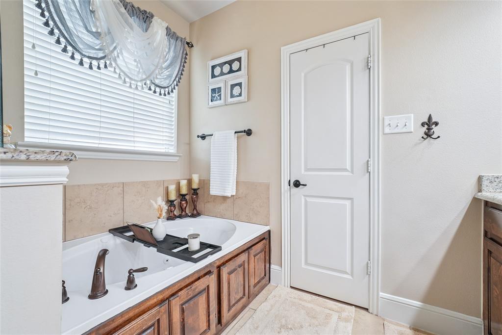 3541 Pinnacle Bay Point Property Photo 15