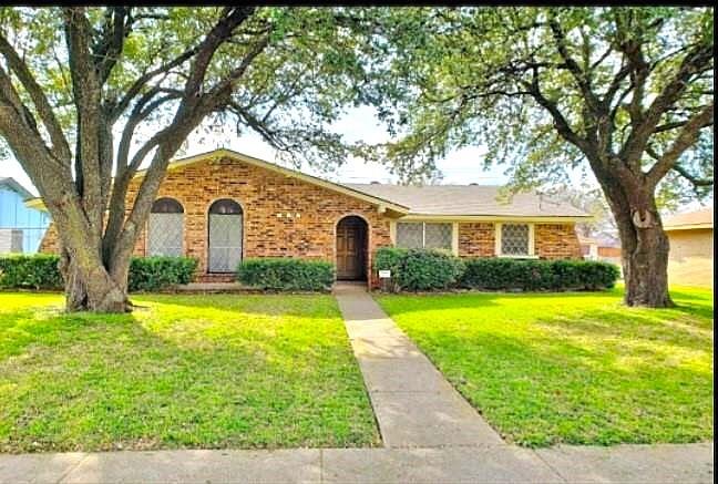 2752 Meadow Isle Lane Property Photo 1