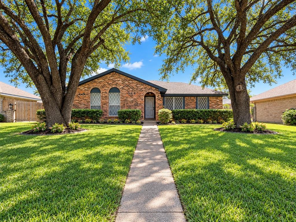 2752 Meadow Isle Lane Property Photo 1