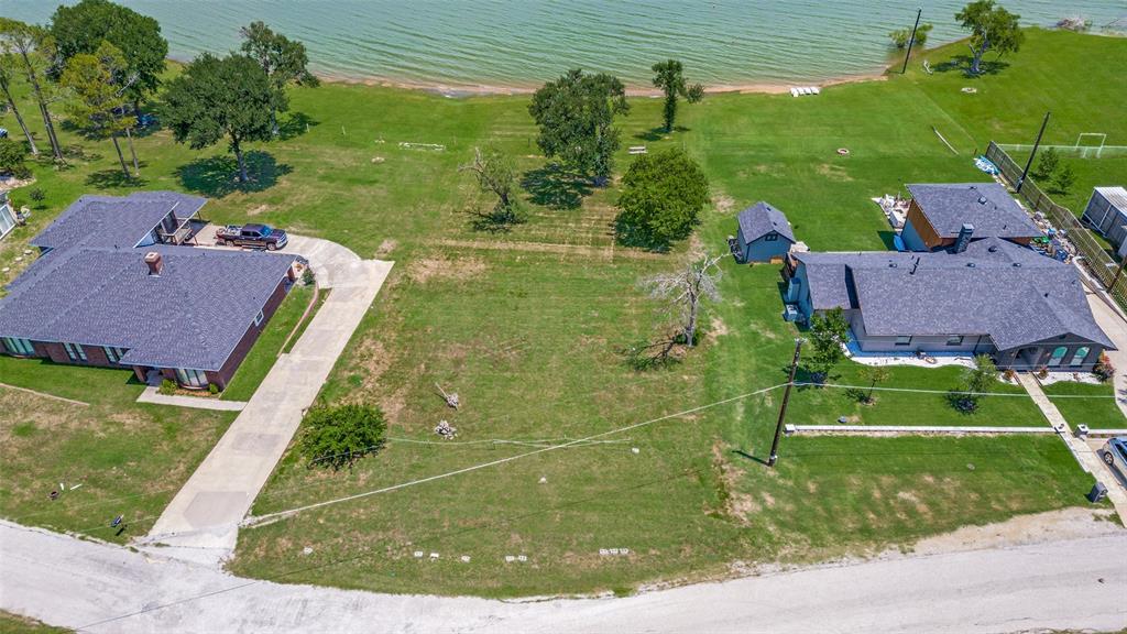 1505 Hillcrest Drive Property Photo 2