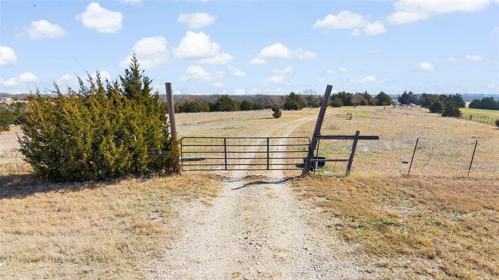11016 State Highway 78 Property Photo 3