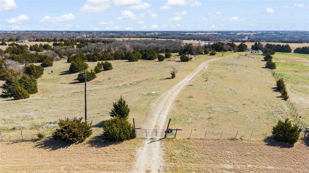 11016 State Highway 78 Property Photo 7