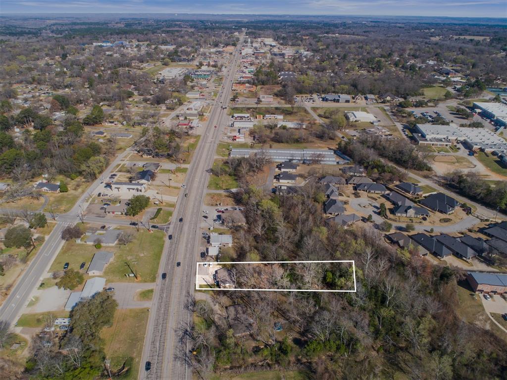 1206 S Main Property Photo 4