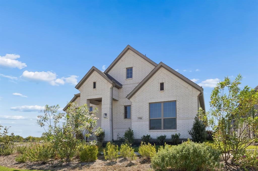 9716 Talia Boulevard Property Photo 2