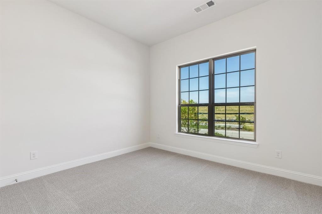 9716 Talia Boulevard Property Photo 7