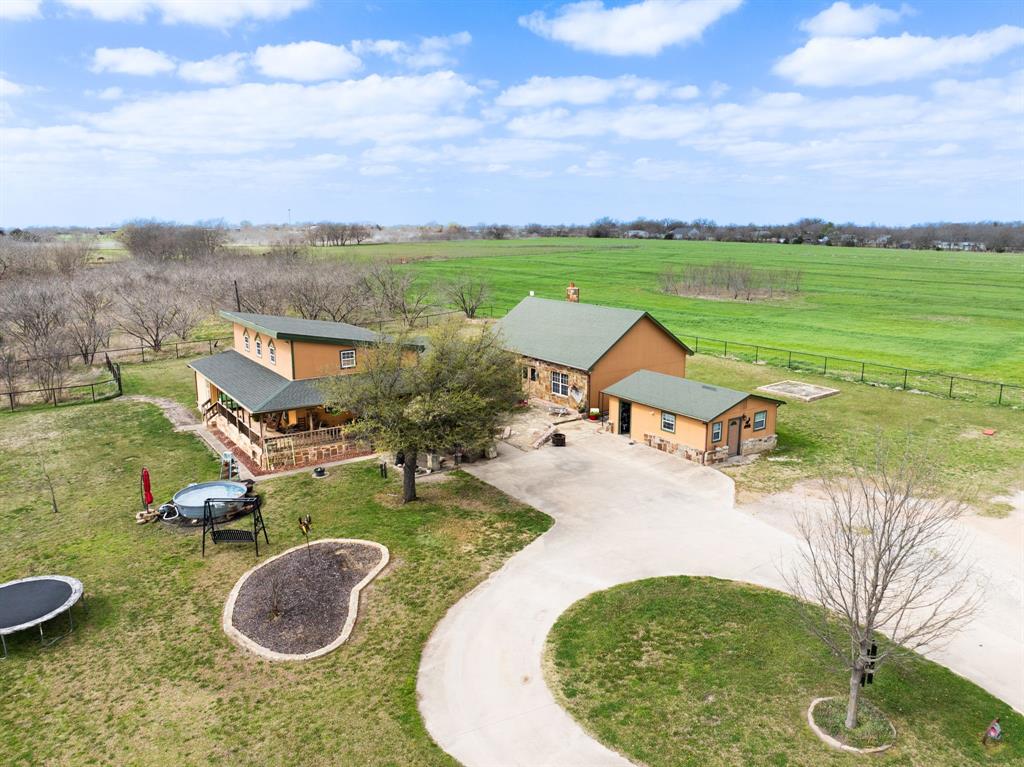 7803 Fm 35 Property Photo 1