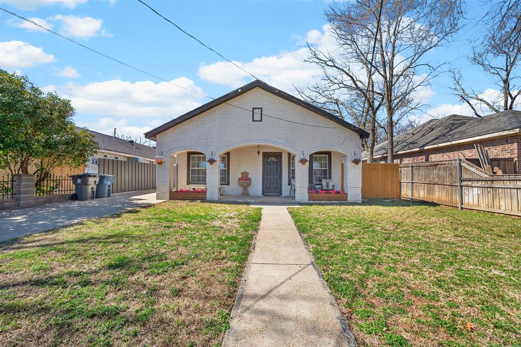 607 Bethpage Avenue Property Photo 1