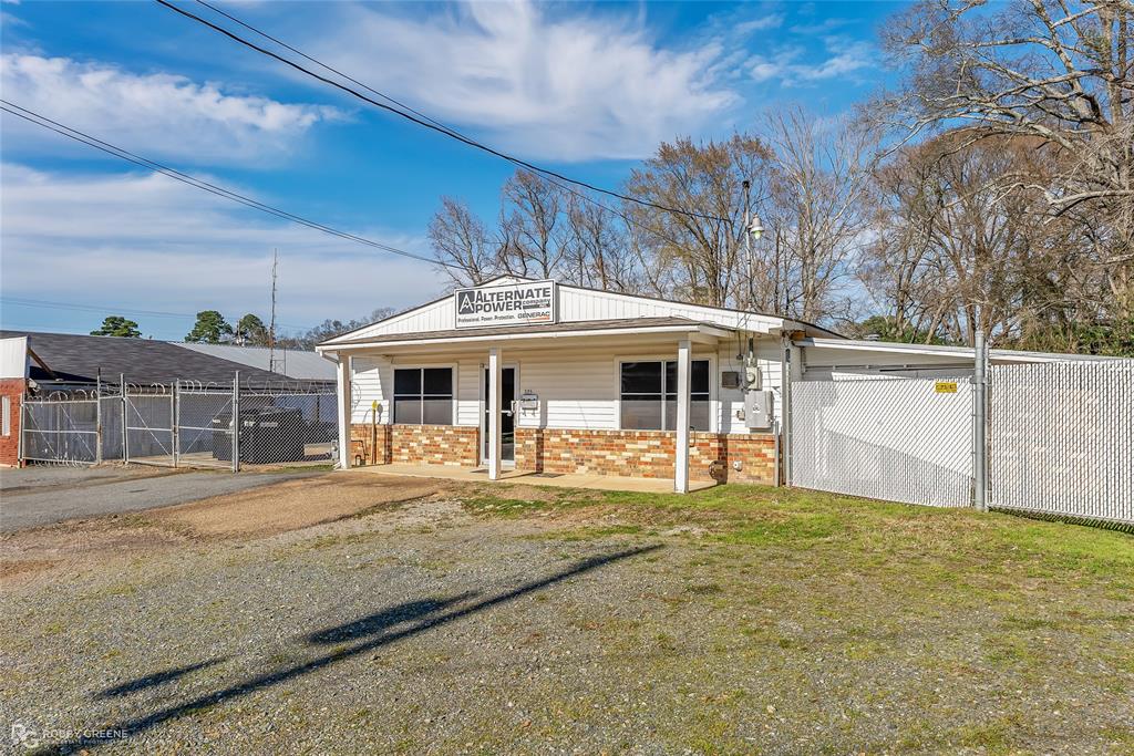 325 Dennis Drive Property Photo 1