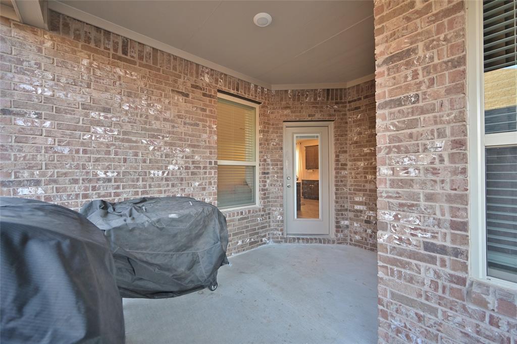 525 Liliana Lane Property Photo 33