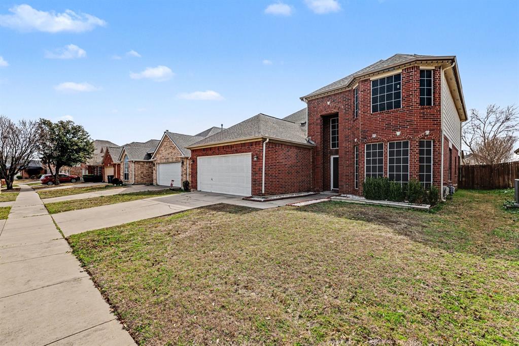 4616 Parkmount Drive Property Photo 2