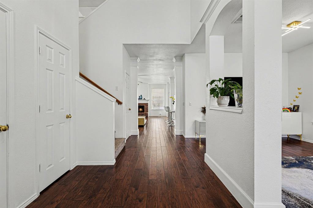 4616 Parkmount Drive Property Photo 7