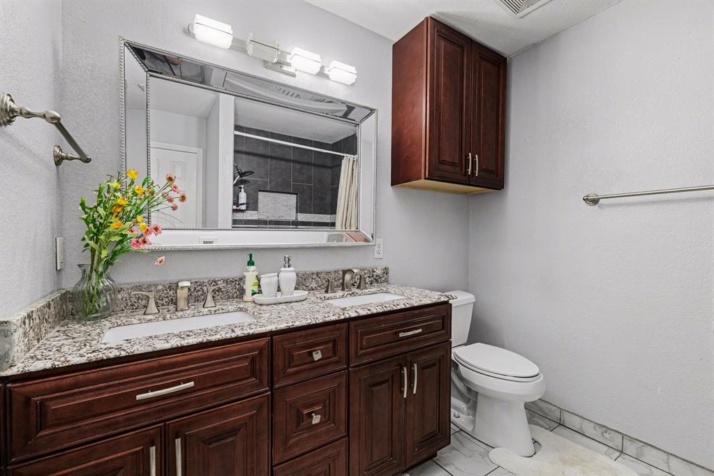 4616 Parkmount Drive Property Photo 18