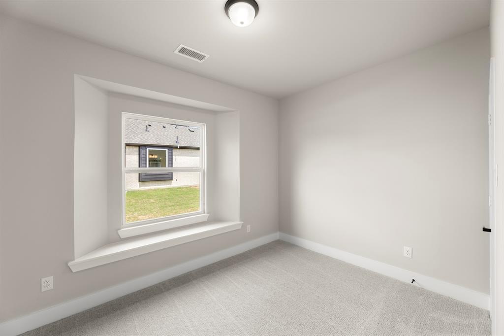 941 Gold Finch Lane Property Photo 4