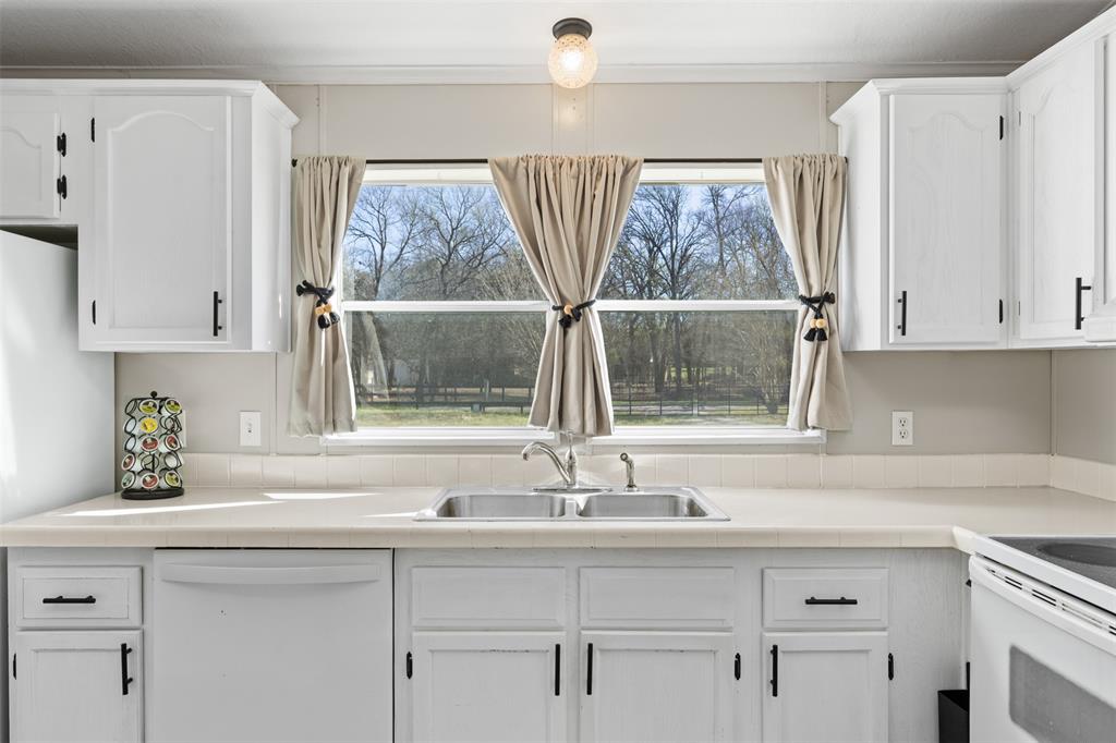 181 Private Road 125 Property Photo 14