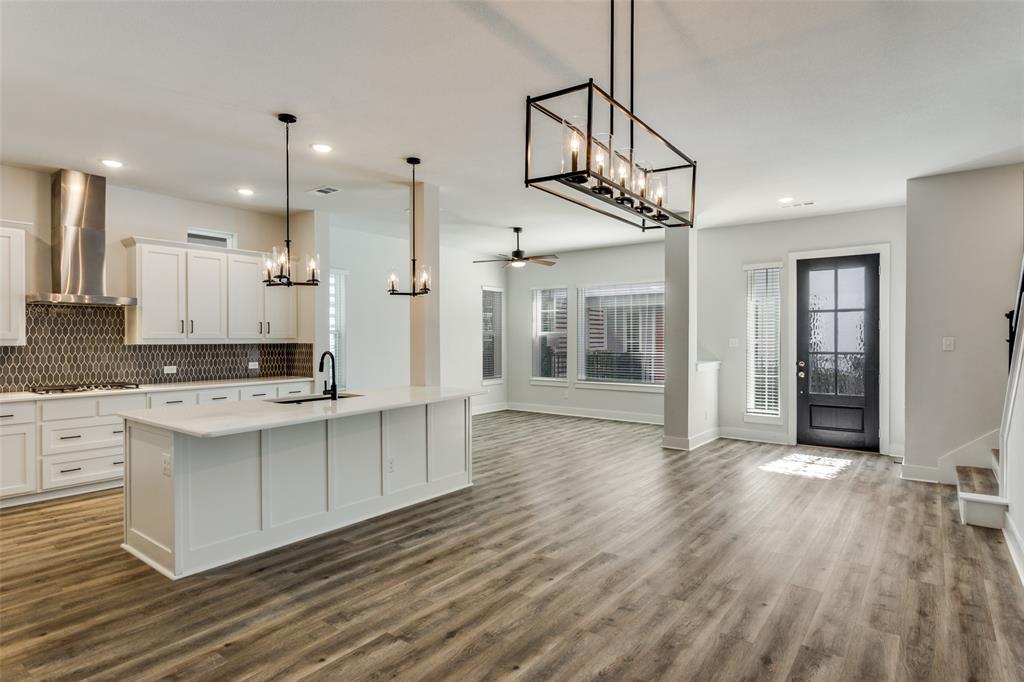 4913 Ivy Charm Way Property Photo 4