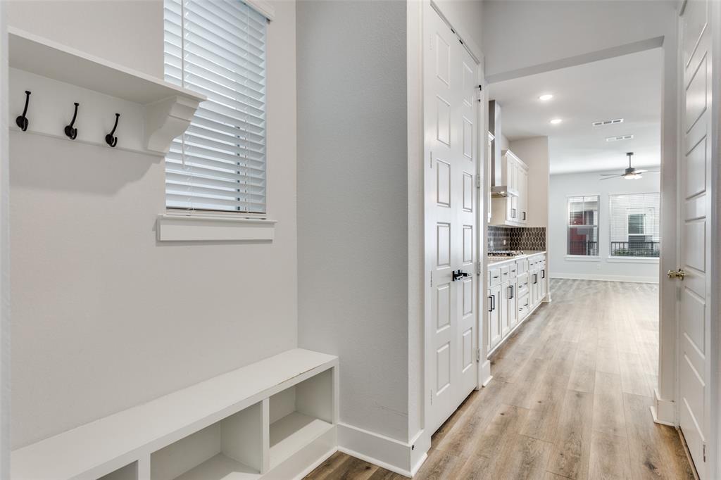 4913 Ivy Charm Way Property Photo 10