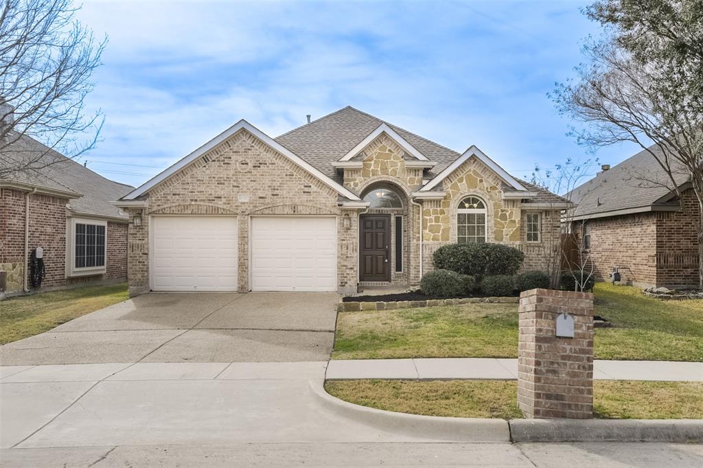 2727 Waterway Drive Property Photo 1