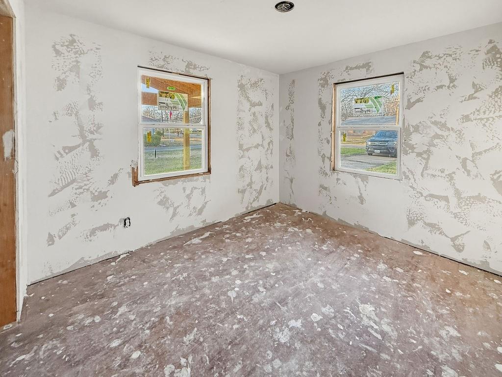 2247 W Sherman Street Property Photo 6