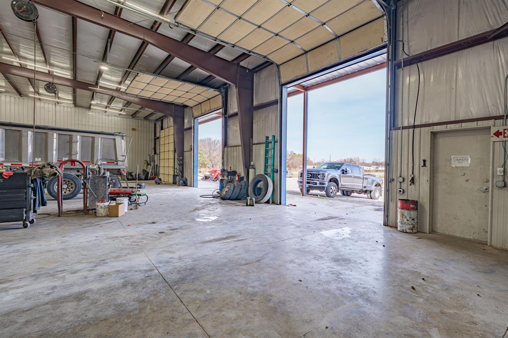 4610 E Highway 199 Property Photo 4