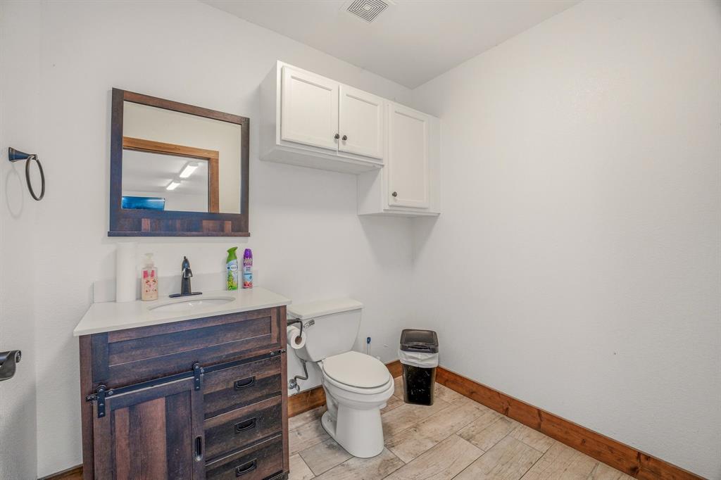 4610 E Highway 199 Property Photo 19
