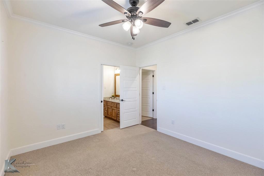 112 Thomas Court Property Photo 18