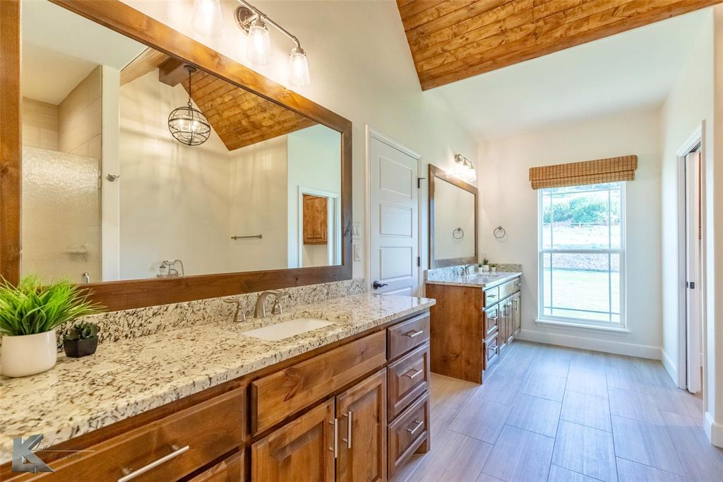 112 Thomas Court Property Photo 23