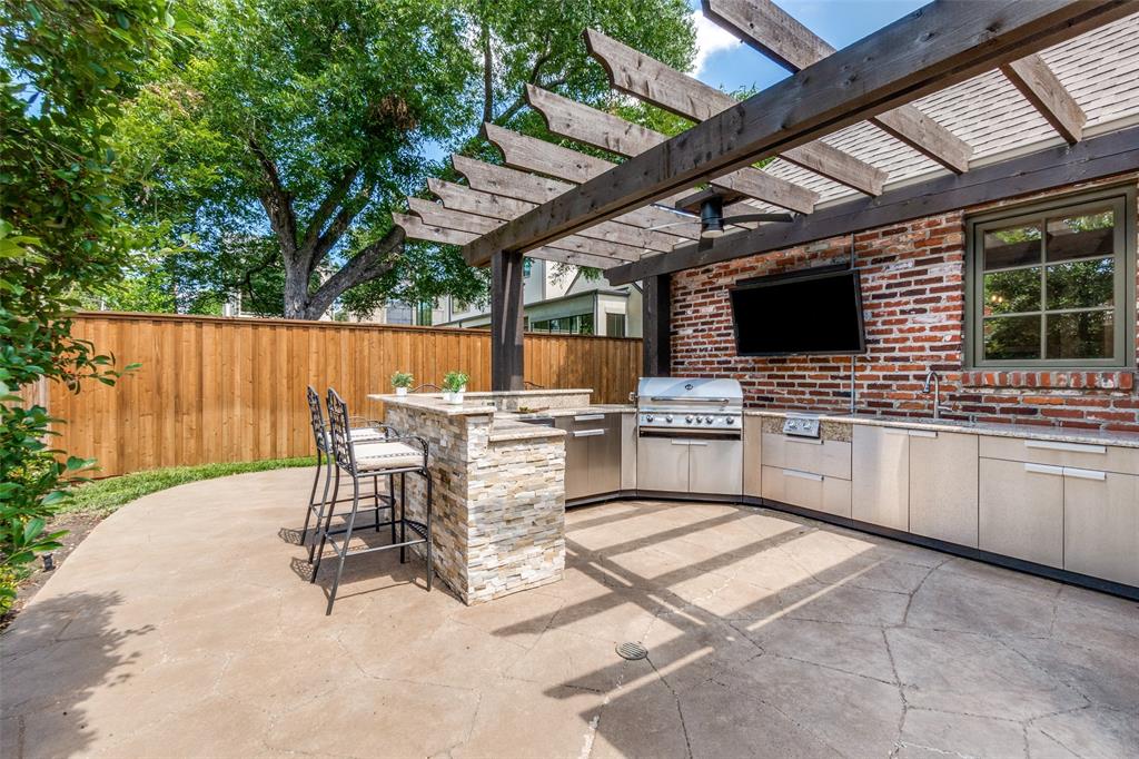 6615 Meadow Road Property Photo 35
