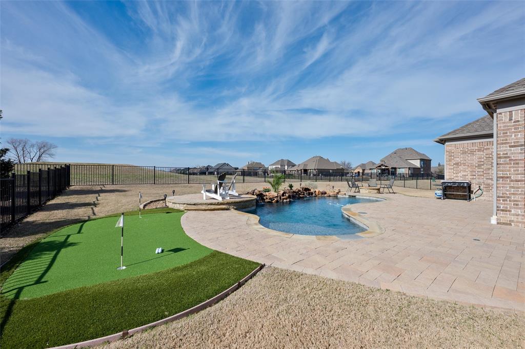 1505 Wolf Ridge Run Property Photo 3