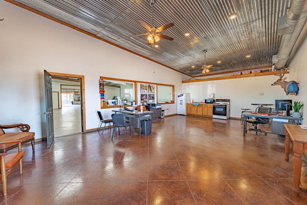 2675 W Highway 377 Property Photo 5