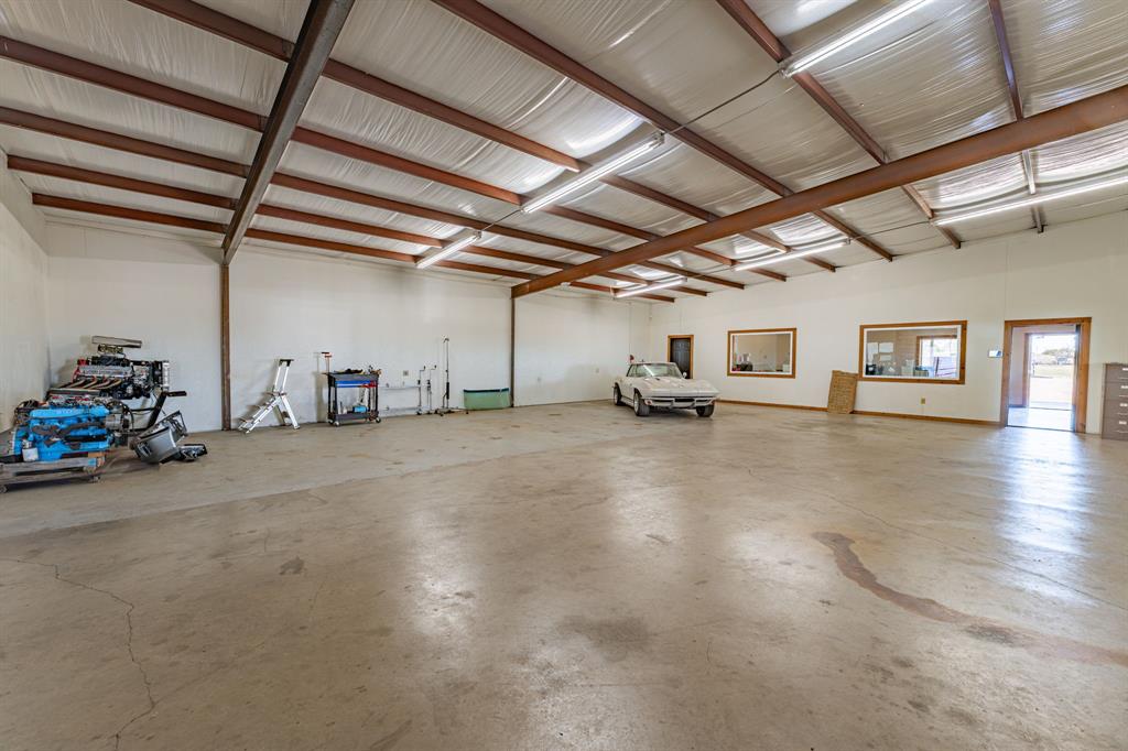 2675 W Highway 377 Property Photo 8