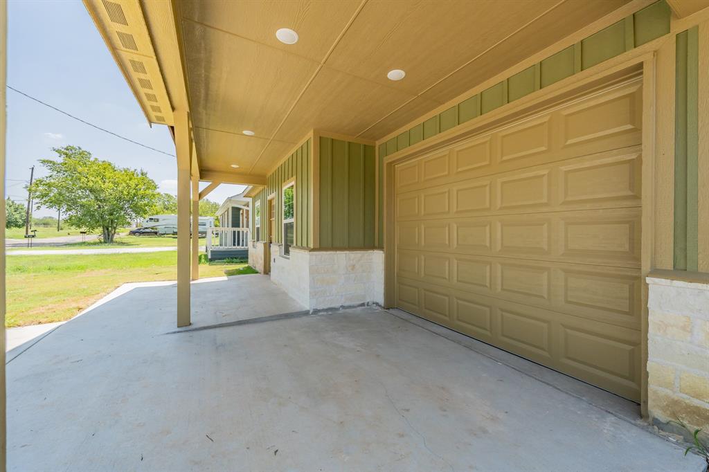 412 Matthew Street Property Photo 14