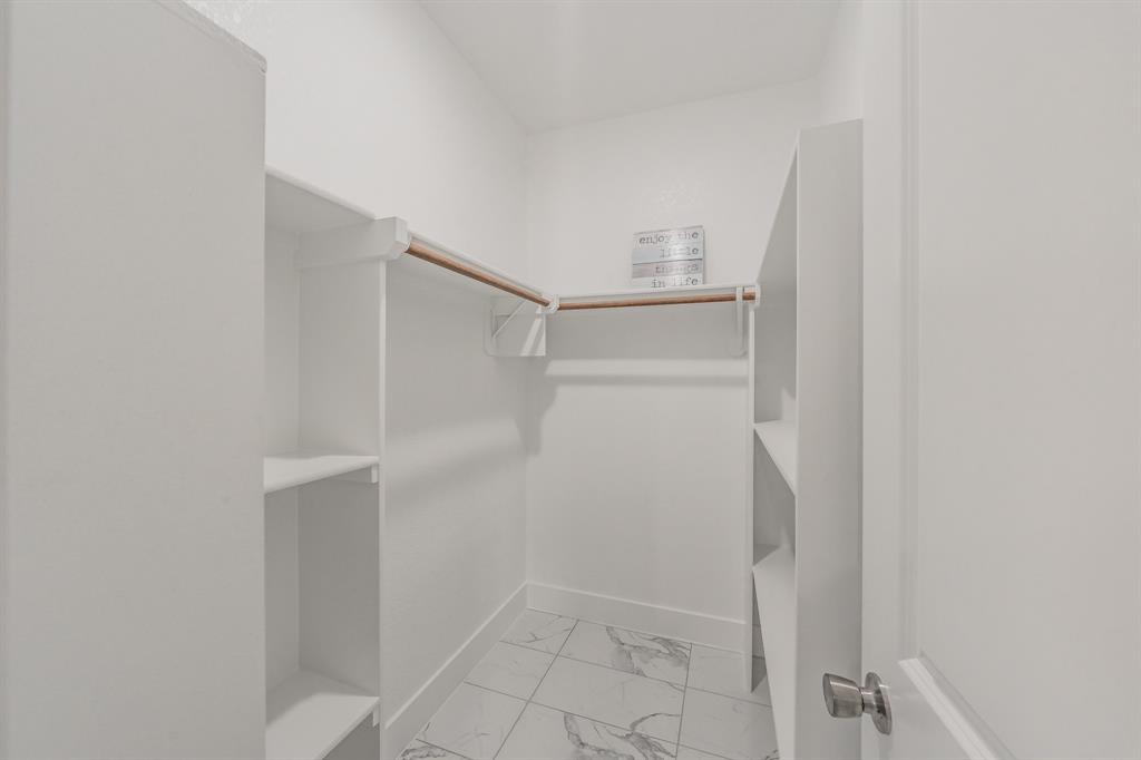 412 Matthew Street Property Photo 38