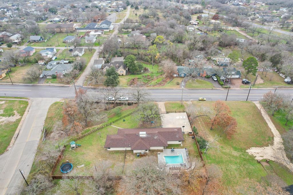 300 W College Avenue Property Photo 2