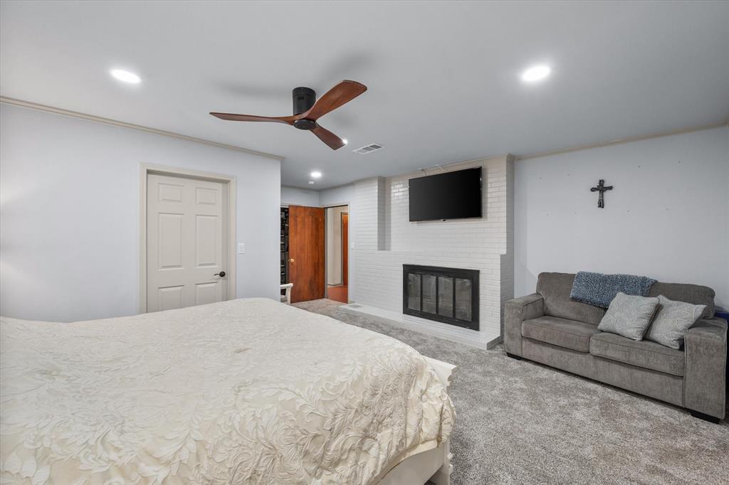 300 W College Avenue Property Photo 18
