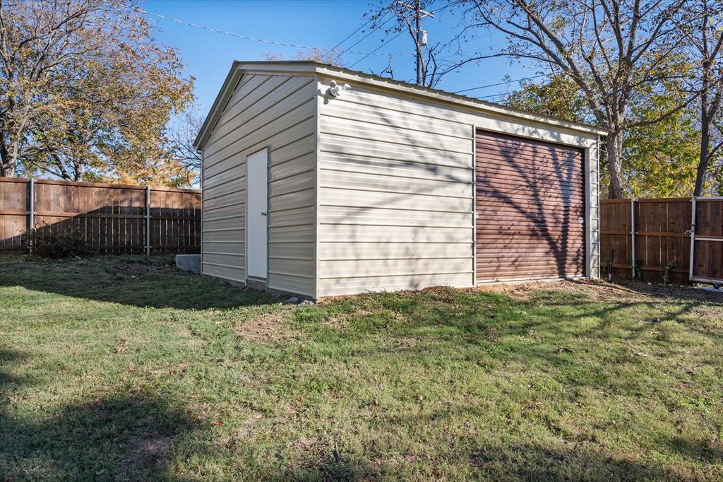 300 W College Avenue Property Photo 34