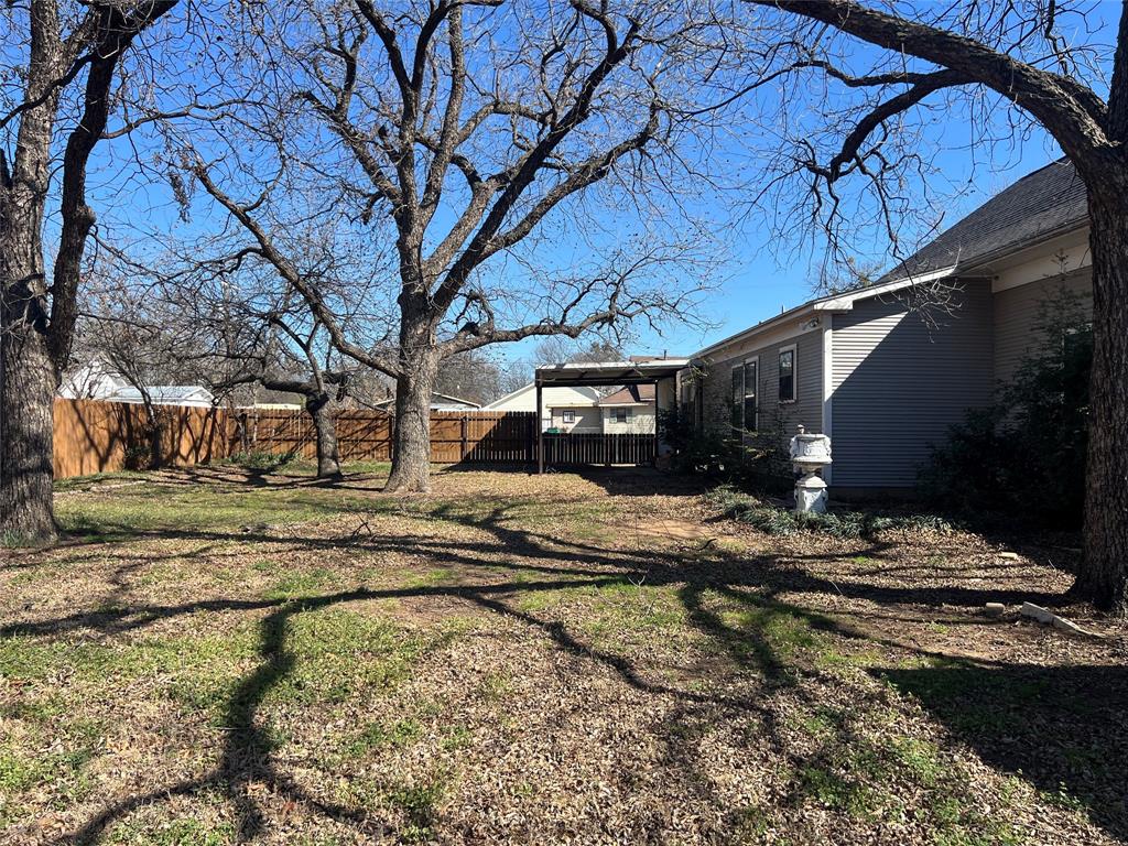 316 E Spring Street Property Photo 9