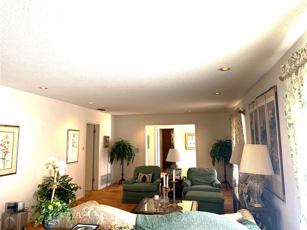 316 E Spring Street Property Photo 15