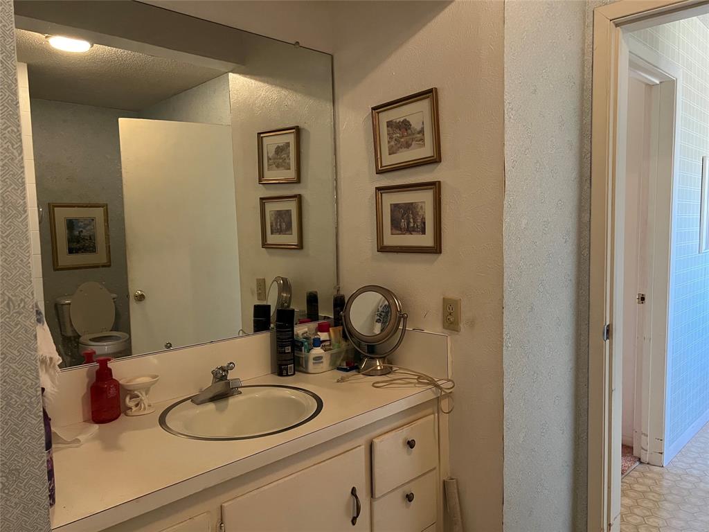 316 E Spring Street Property Photo 22