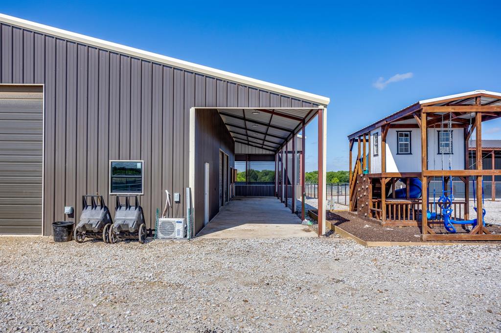 3678 County Road 3655 Property Photo 9