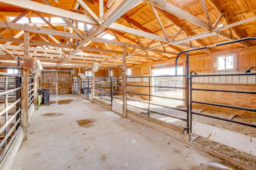 3678 County Road 3655 Property Photo 23