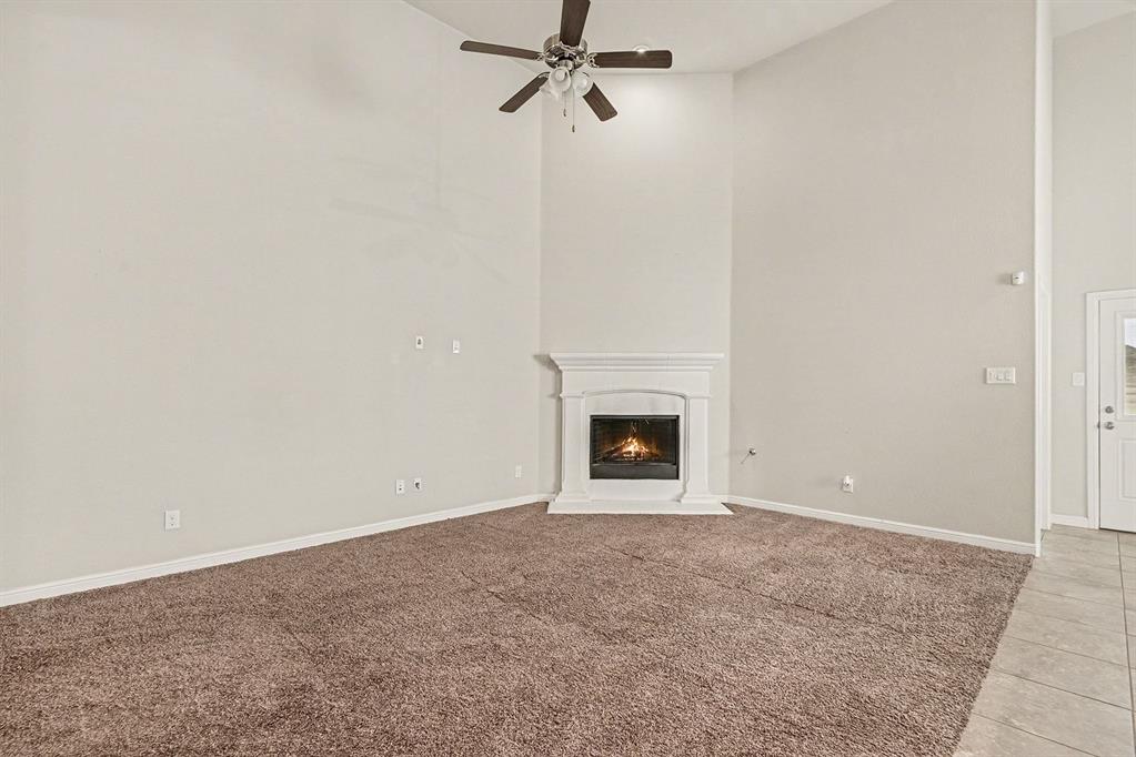 905 Falcon Road Property Photo 3