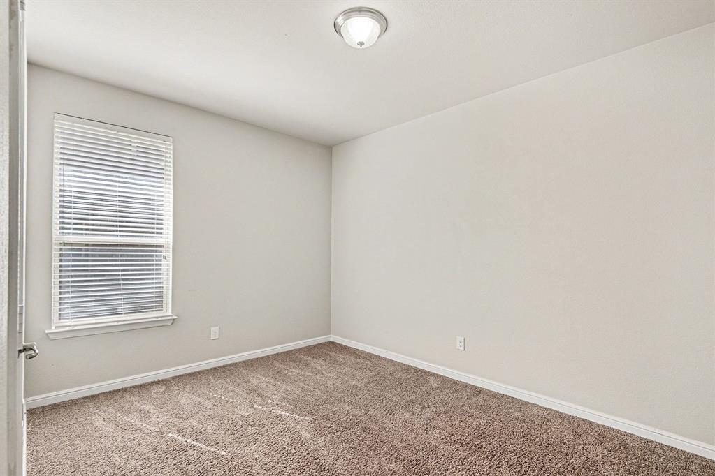 905 Falcon Road Property Photo 13