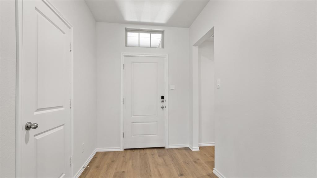 1923 Reveille Way Property Photo 6