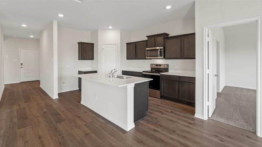 1124 Harston Trail Property Photo 4