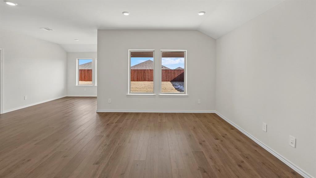 1124 Harston Trail Property Photo 8