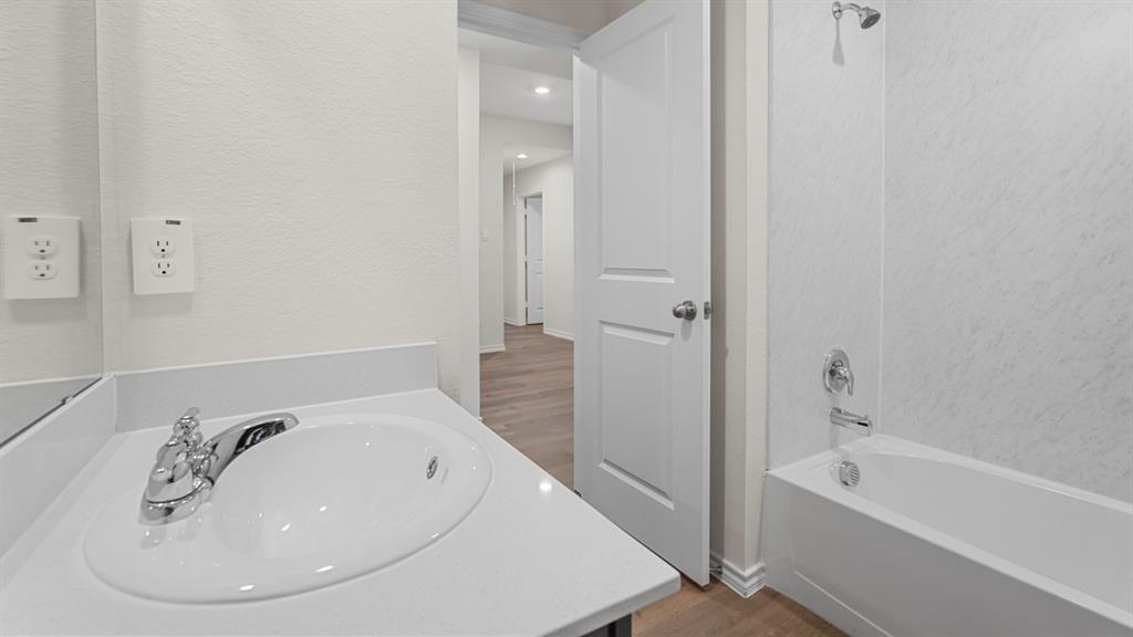 1124 Harston Trail Property Photo 12