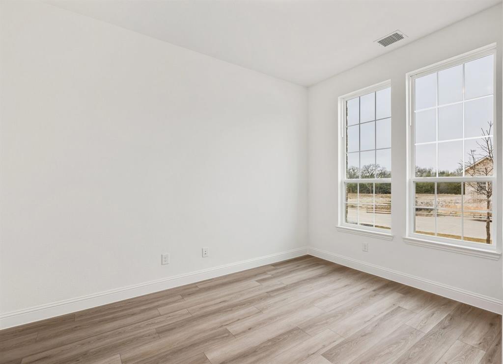 2908 Wallis Drive Property Photo 4