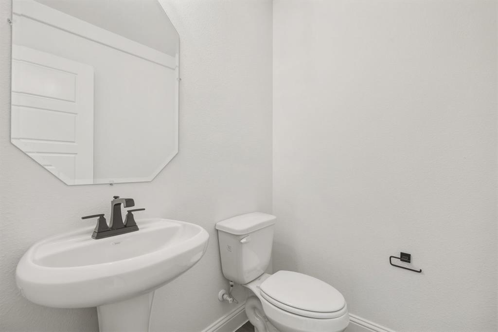 2908 Wallis Drive Property Photo 14