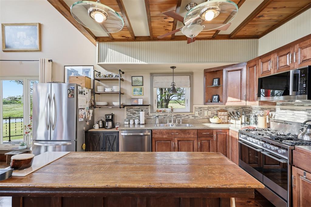 8617 Fm 175 Property Photo 9