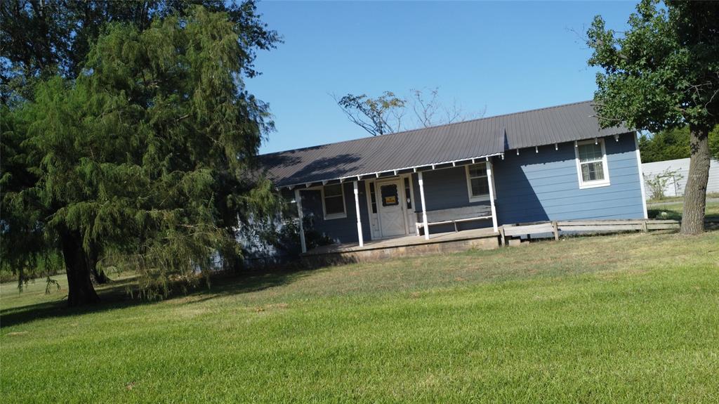 949 County Road 1410 Property Photo 8